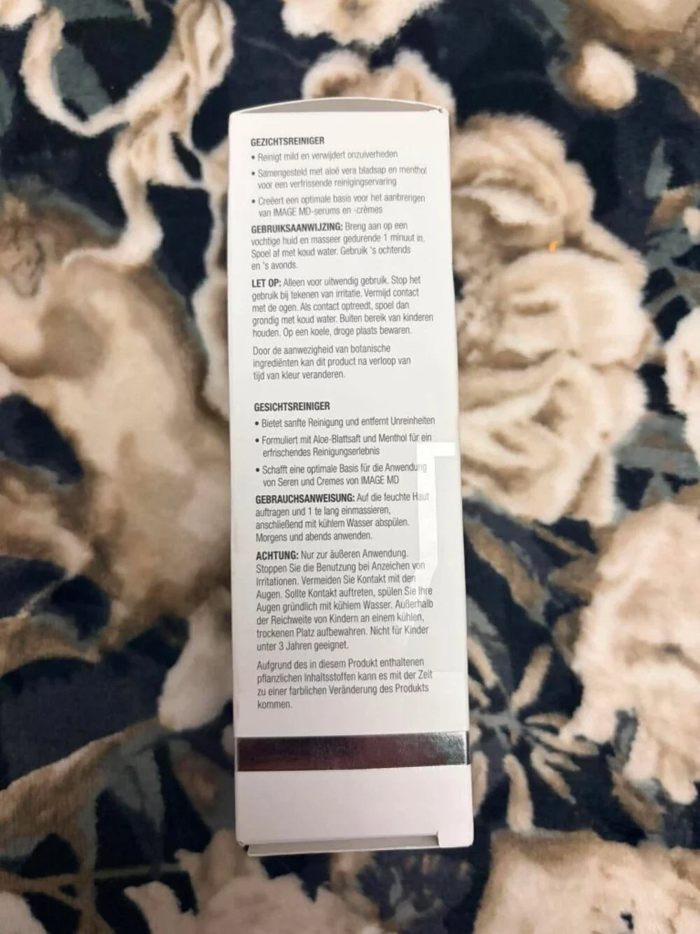 IMAGE MD CLINICAL SKINCARE Restoring Facial Cleanser - Picture 3 of 5